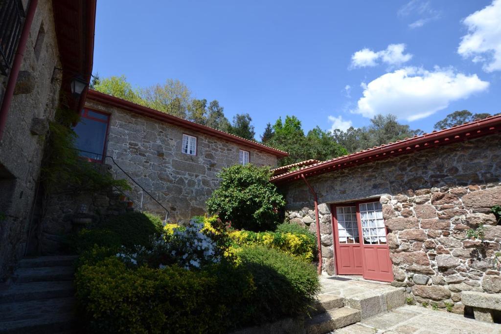 Quinta De Cima De Eiriz Guest House Guimaraes Exterior photo